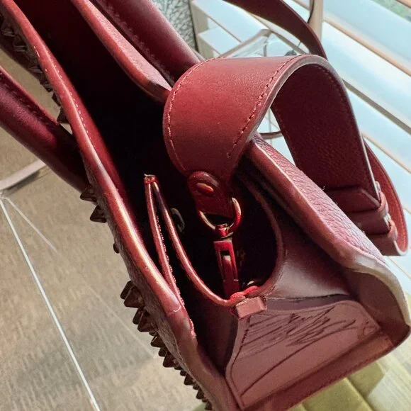 Christian Louboutin Paloma Studded Medium Bag Bordeaux Excellent Condition - Picture 13 of 14